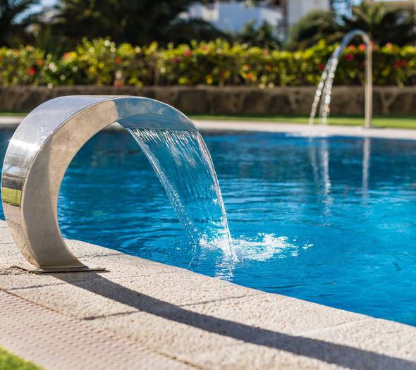 Pool with solárium New Folias Hotel Gran Canaria
