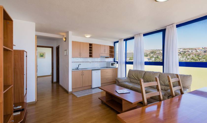Lägenhet med två sovrum, dubbel balkong och havsutsikt Hotell New Folias Gran Canaria Lägenhet med två sovrum, dubbel balkong och havsutsikt Hotell New Folias Gran Canaria
