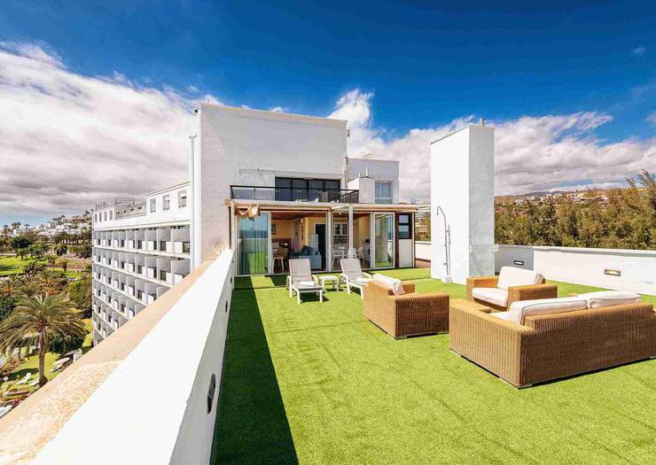 Suite with private solarium and sea views New Folias Hotel Gran Canaria