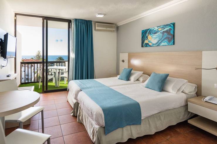 Dubbelrum med balkong och havsutsikt Hotell New Folias Gran Canaria