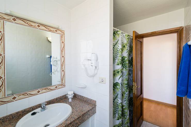 Two bedroom apartment with double balcony and sea views new folias hotel gran canaria Two bedroom apartment with double balcony and sea views new folias hotel gran canaria
