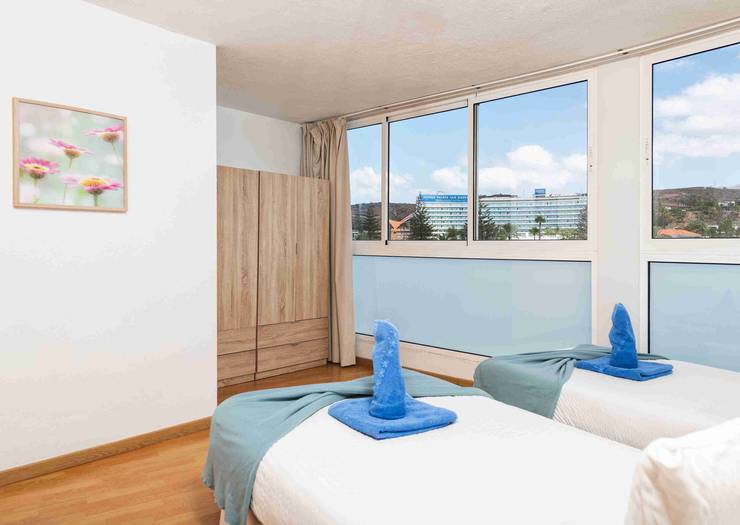 Apartamento de dos dormitorios con doble balcón y vistas al mar Hotel New Folias Gran Canaria