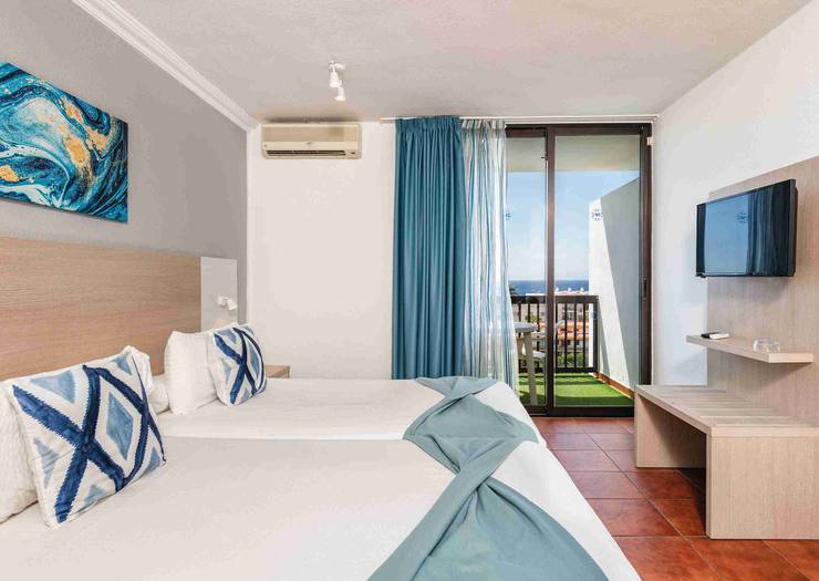 Double room with balcony and sea views New Folias Hotel Gran Canaria