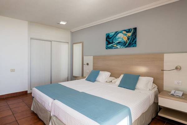 Habitación doble con balcón Hotel New Folias Gran Canaria Habitación doble con balcón Hotel New Folias Gran Canaria