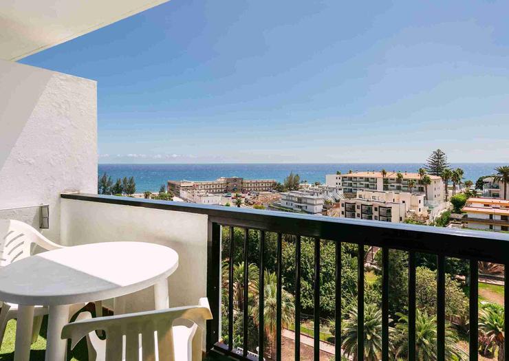 Habitación doble con balcón y vistas al mar Hotel New Folias Gran Canaria Habitación doble con balcón y vistas al mar Hotel New Folias Gran Canaria