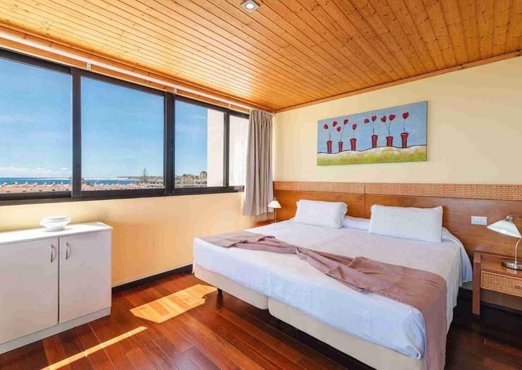 Suite con solárium privado y vistas al mar Hotel New Folias Gran Canaria Suite con solárium privado y vistas al mar Hotel New Folias Gran Canaria